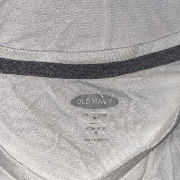 OLD Navy V-Neck White tee BUNDLE (4) - Picture 2 of 3